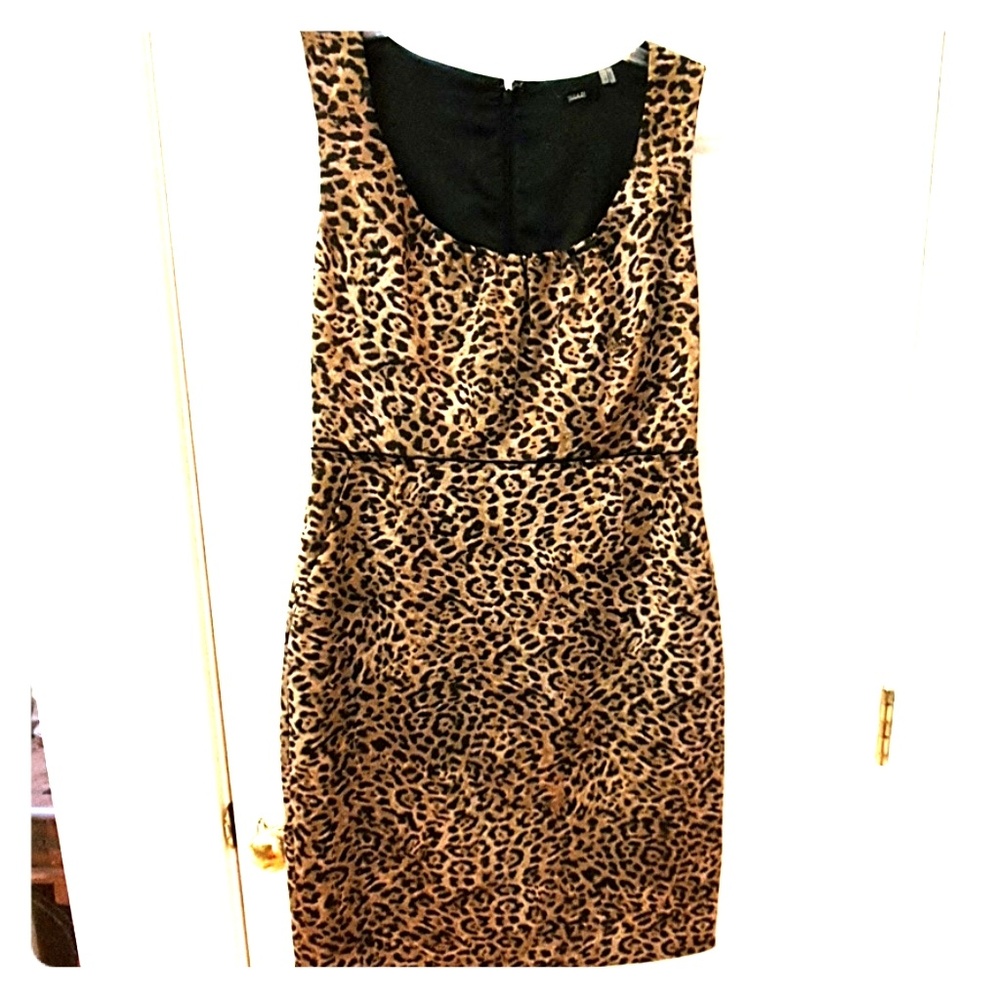 Tahari size 4 shift dress